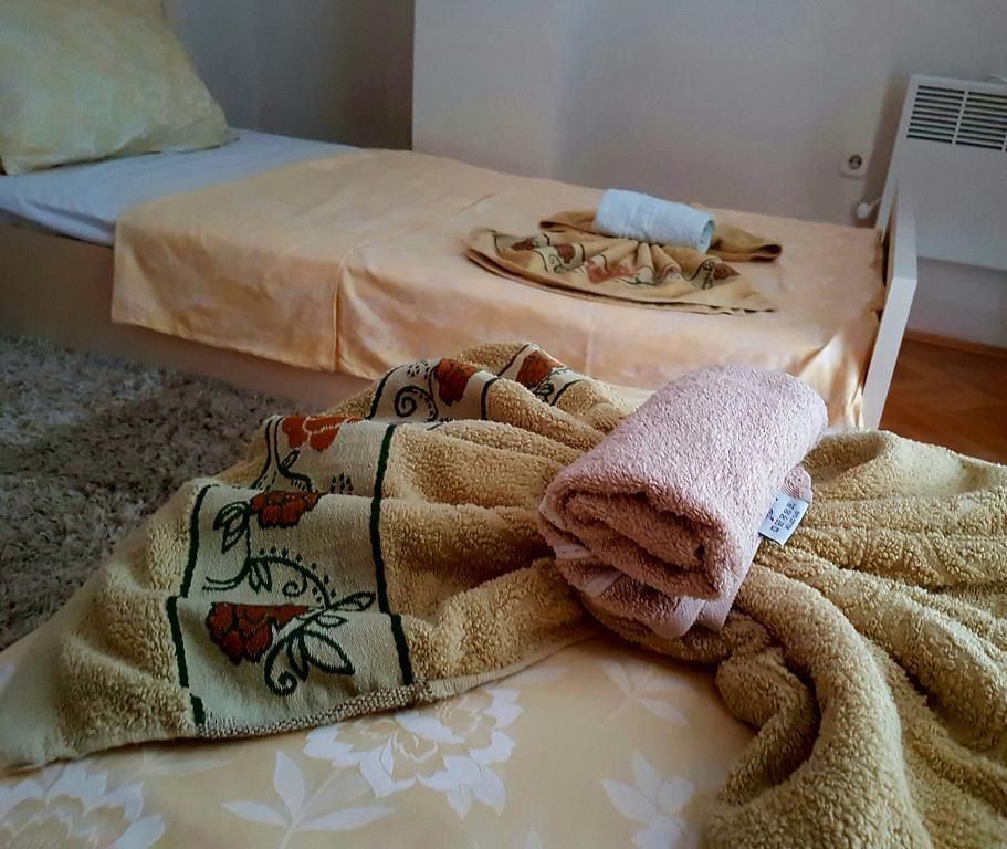Apartment Cace Κουμάνοβο Εξωτερικό φωτογραφία